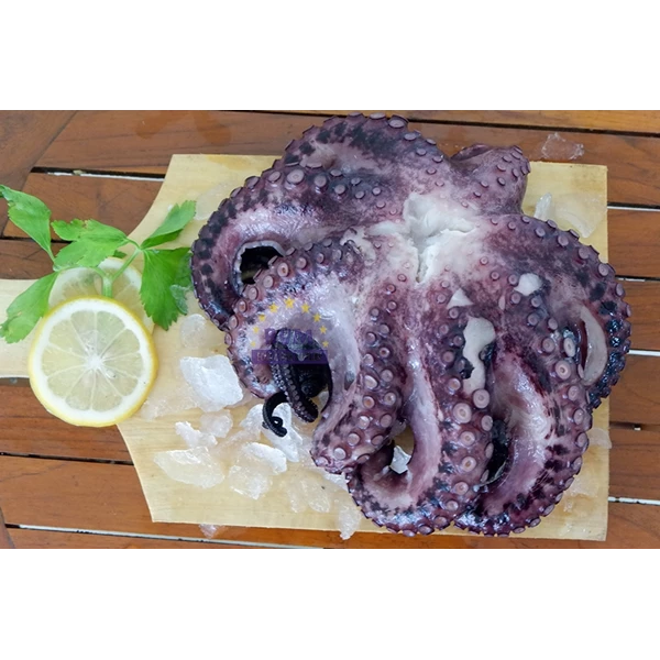 Octopus Whole Cooked RUM 1Kg